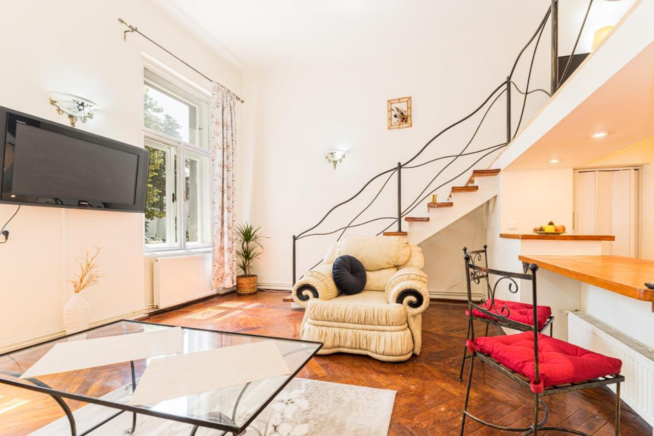 Sabin Apartments Private Parking Brasov Bagian luar foto