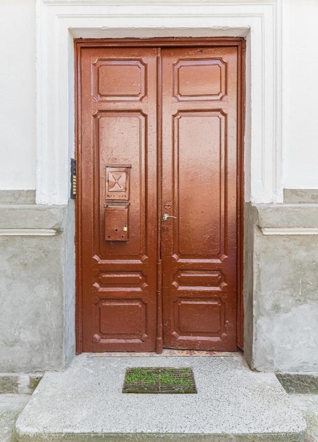 Sabin Apartments Private Parking Brasov Bagian luar foto