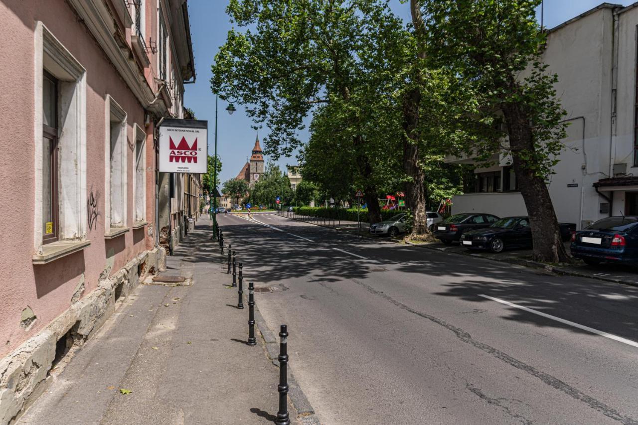 Sabin Apartments Private Parking Brasov Bagian luar foto