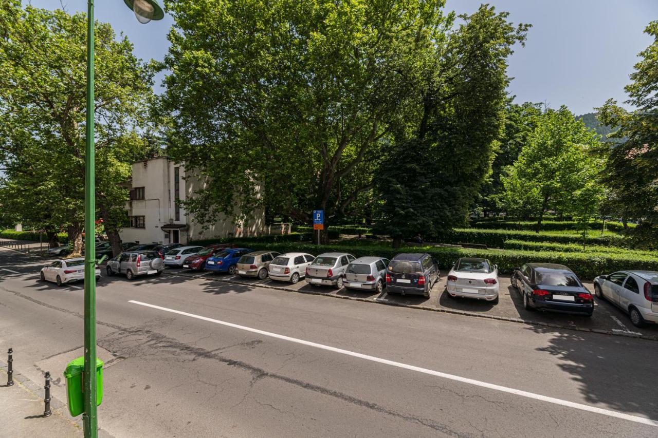 Sabin Apartments Private Parking Brasov Bagian luar foto