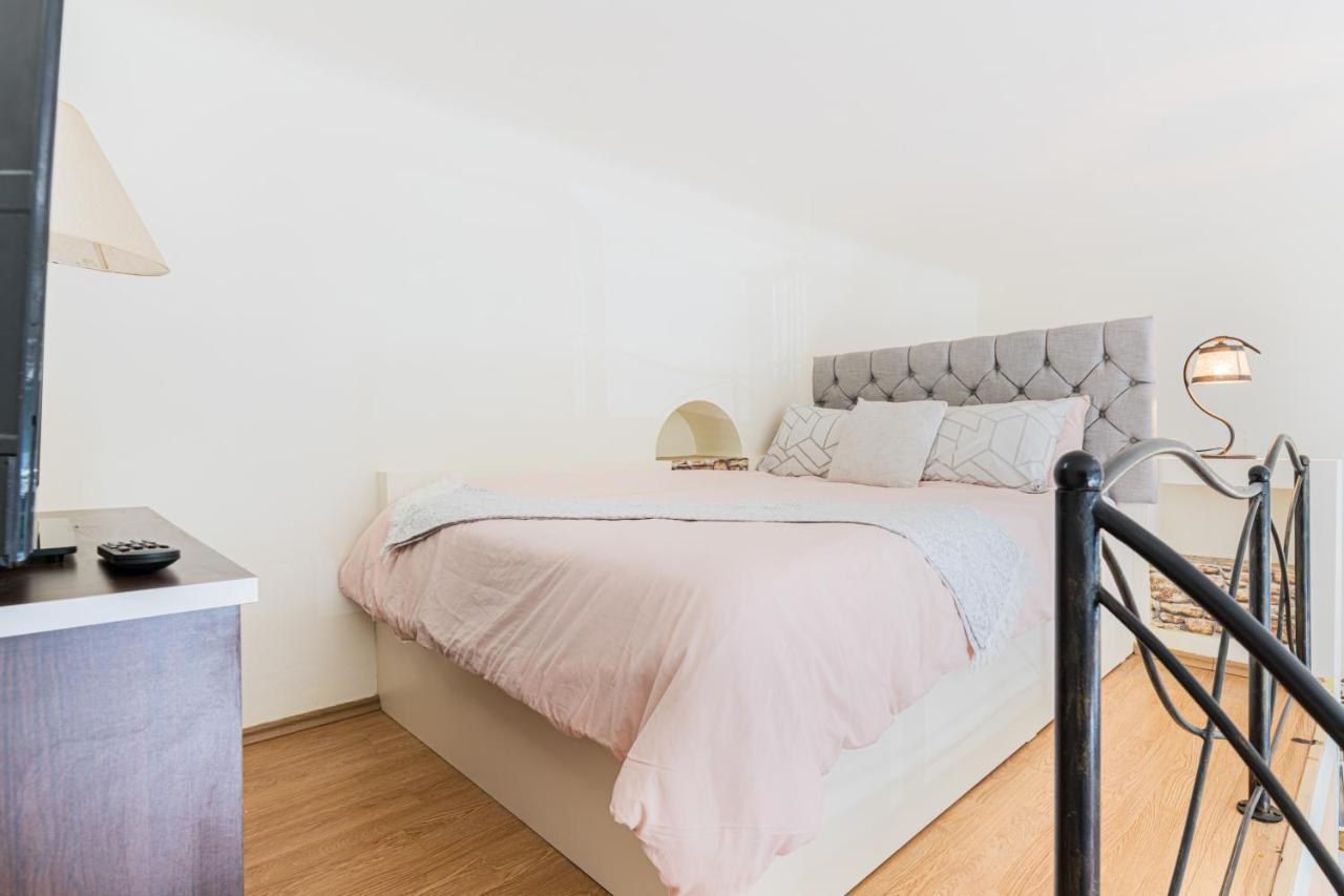 Sabin Apartments Private Parking Brasov Bagian luar foto