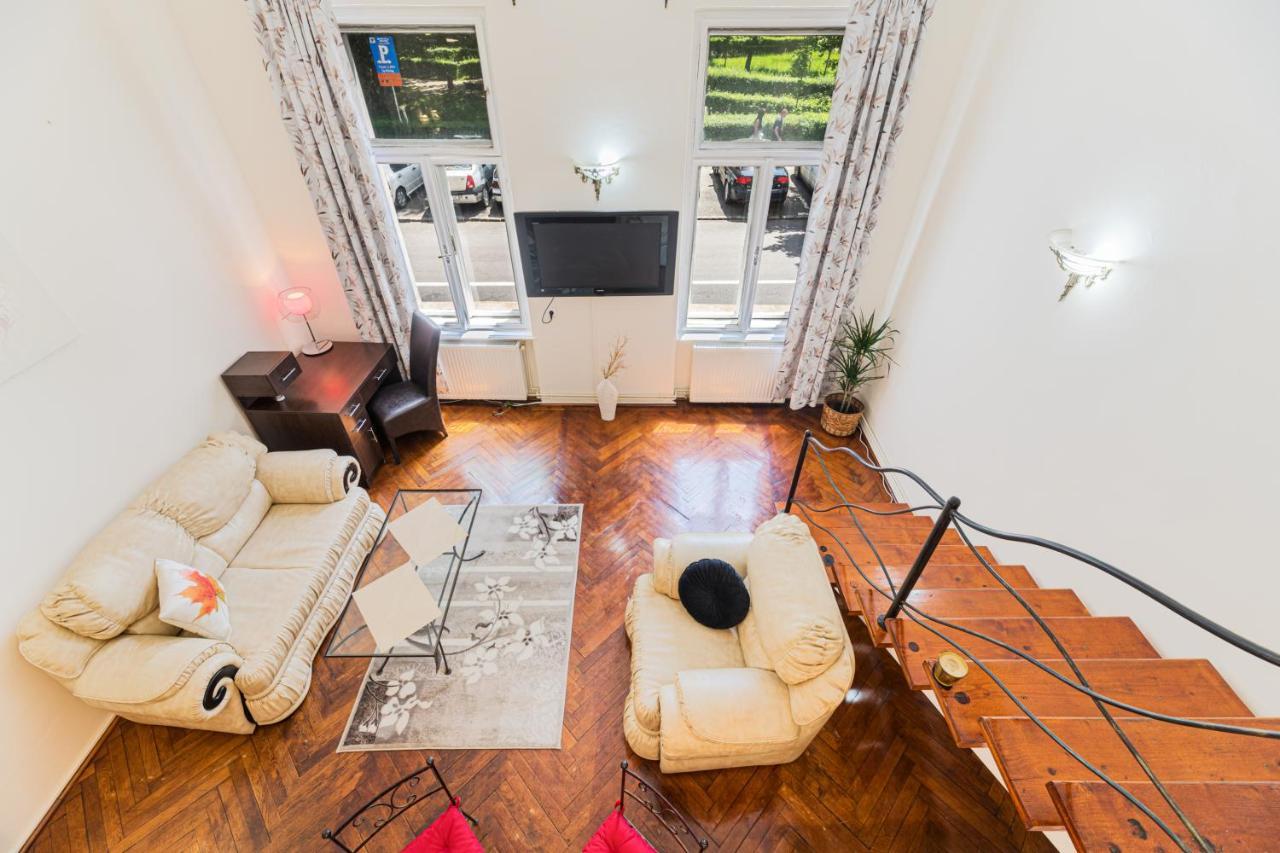 Sabin Apartments Private Parking Brasov Bagian luar foto