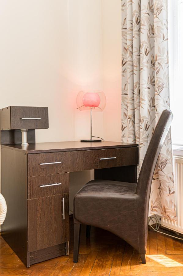 Sabin Apartments Private Parking Brasov Bagian luar foto