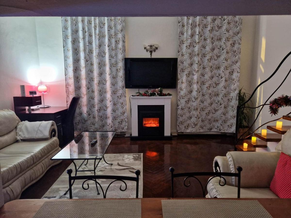 Sabin Apartments Private Parking Brasov Bagian luar foto