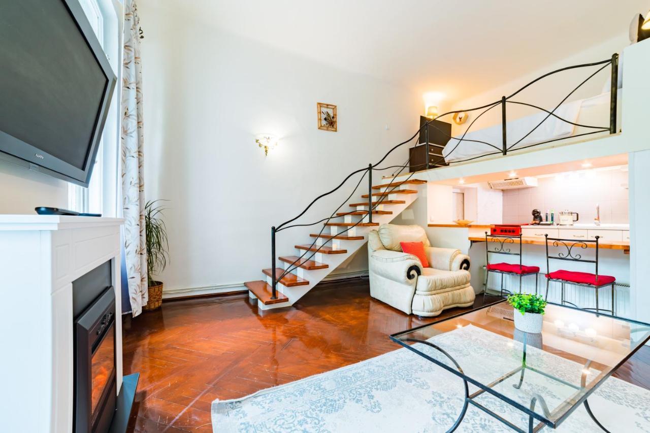 Sabin Apartments Private Parking Brasov Bagian luar foto
