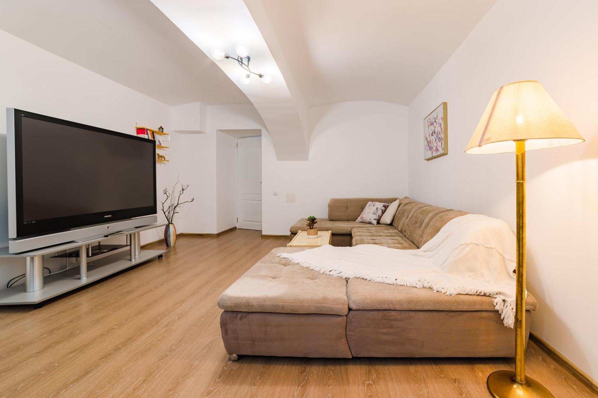 Sabin Apartments Private Parking Brasov Bagian luar foto