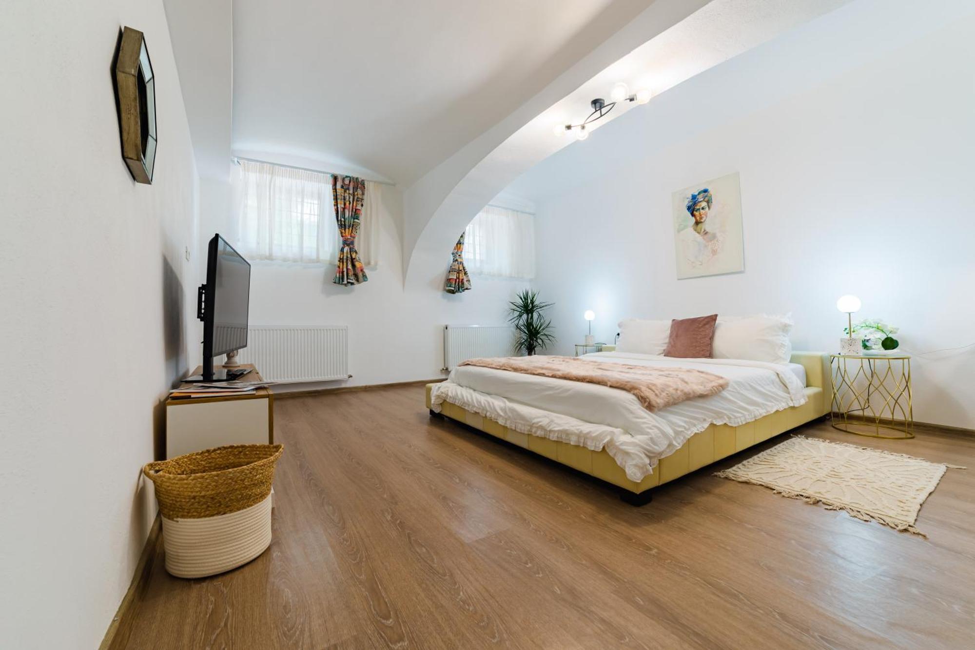 Sabin Apartments Private Parking Brasov Bagian luar foto